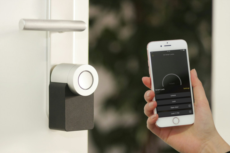 Tech-Savvy Safeguards: A New Age Approach to Home Security