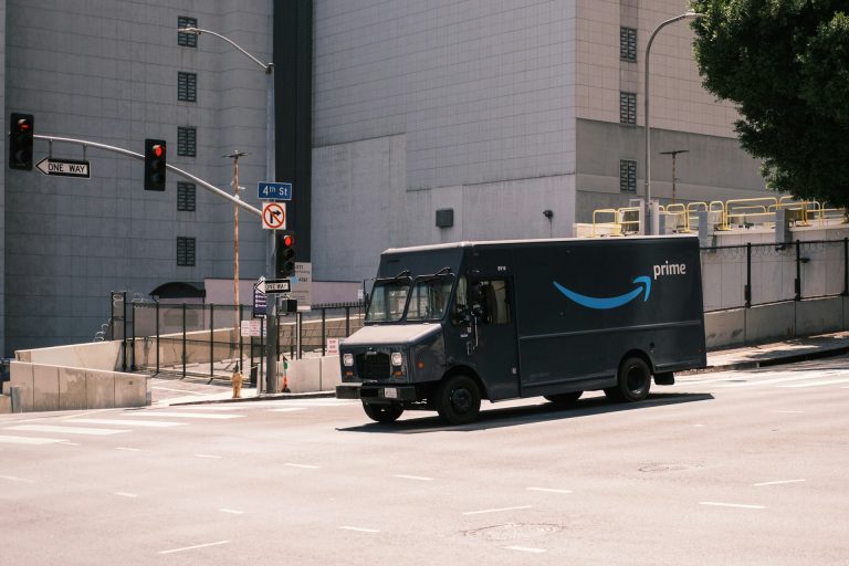 12 1 Amazon Leads the Charge as Retailers Boost Holiday Hiring