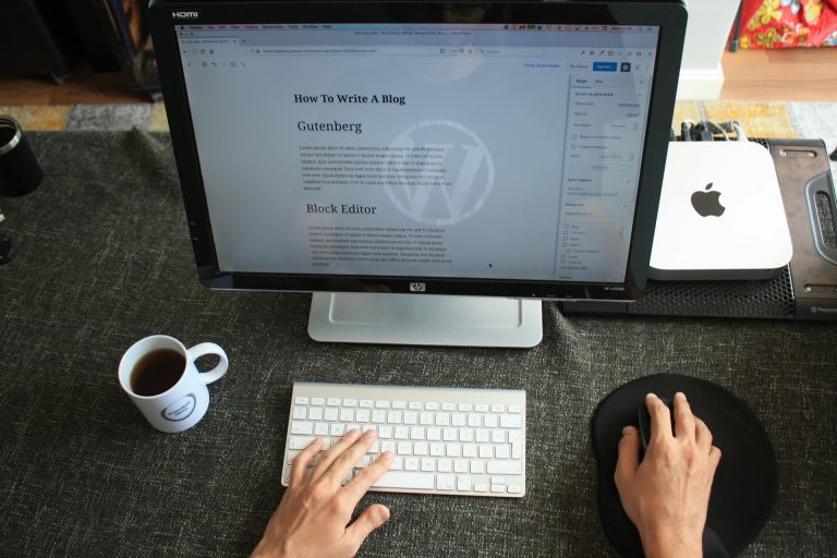 Blogging in 2026: The Authoritative Guide to Creating a Professional and Profitable Platform
